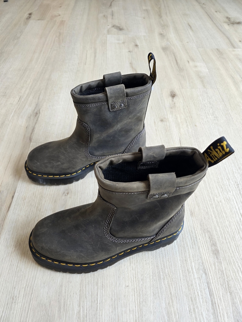 Dr. Martens Anistone Lo Boot  Charcoal Grey Burnished Waxy Size US9 Men's Size 8